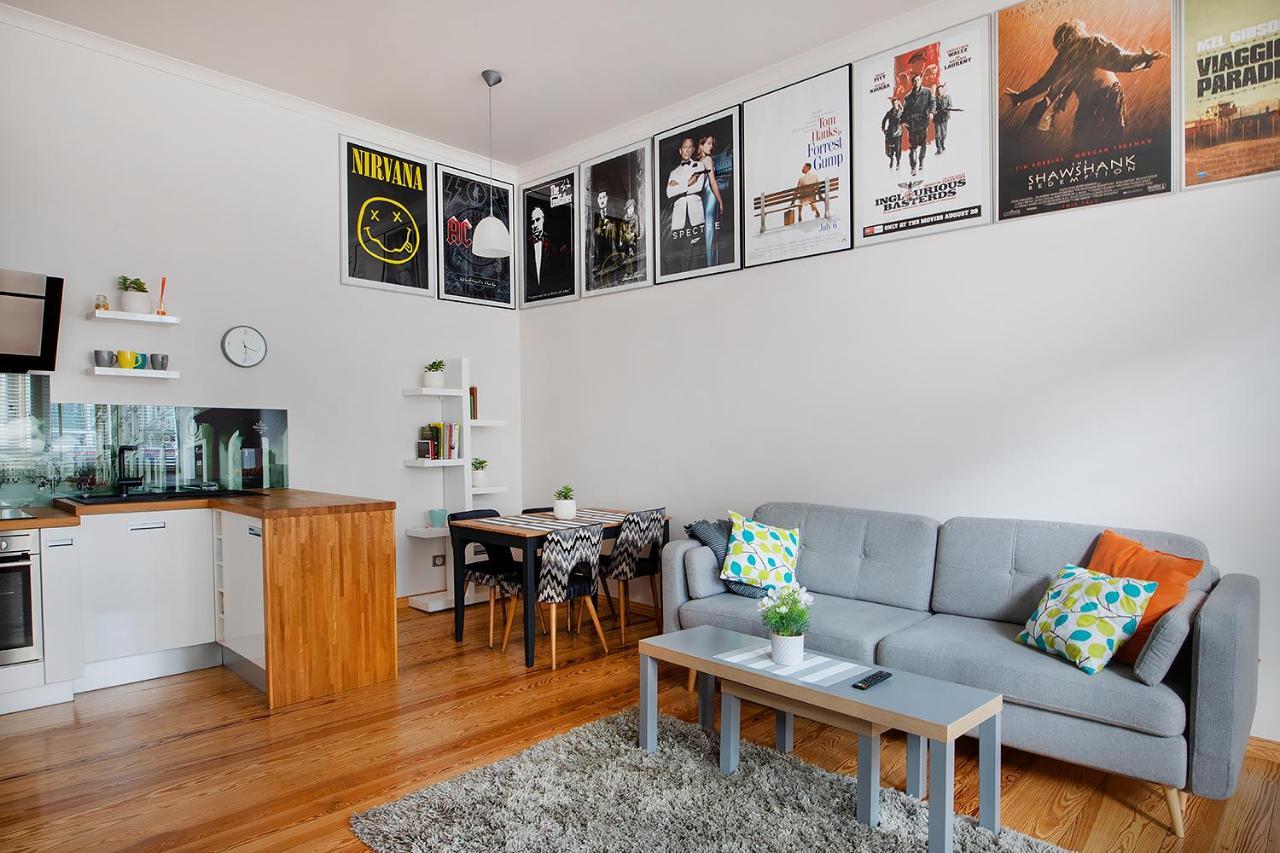 Movie Apartment Jezyce Poznań Exteriör bild